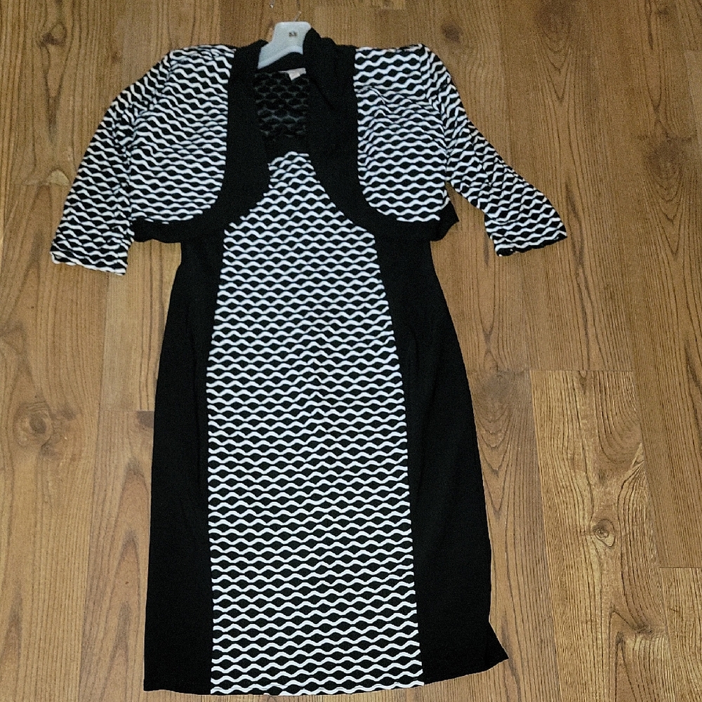 Dress Barn Black and White Long Sleeve Dress